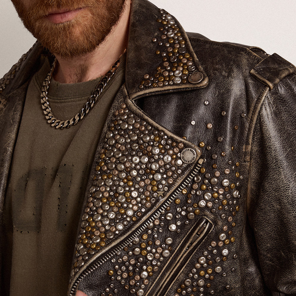 Chaqueta de motociclista "Rebel Soul" para hombre | Piel marrón desgastada de primera calidad | Chaqueta estilo punk con tachuelas a mano | Prenda de cuero de grano completo