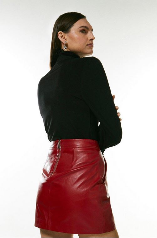 Minifalda de cuero "Crimson Flare" para mujer | Minifalda de piel de cordero roja de primera calidad | Prenda de cuero de plena flor