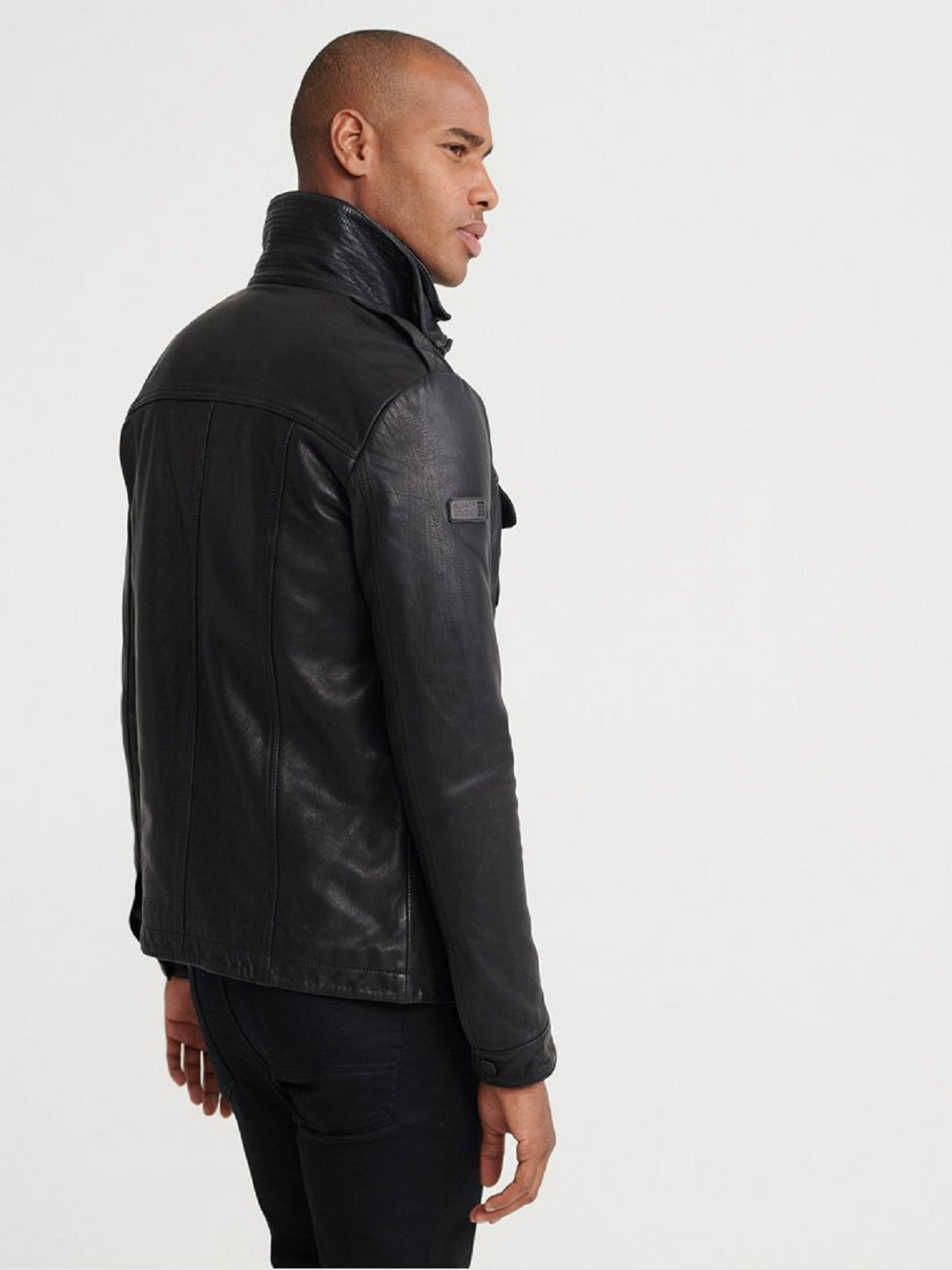 Chaqueta de cuero negra exclusiva para hombre | Cuello alto de cuero puro estilo moto | Prenda de piel de grano completo